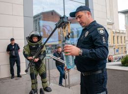 Tactical and special exercises at the Nikolsky shopping and entertainment center in Kharkiv