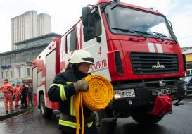 Tactical and special exercises at the Nikolsky shopping and entertainment center in Kharkiv