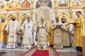 Metropolitan Lukа and Metropolitan Onufriy