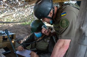Військовослужбовці