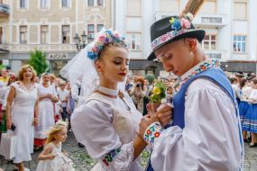 Participants in the reproduction of ancient wedding traditions "Wedding in Uzhgorod"