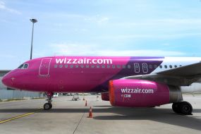 Самолет в аэропорту "Киев"