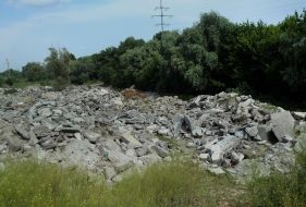 Стихийная свалка в Киеве