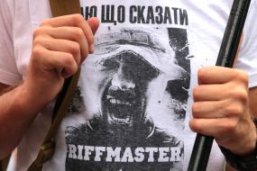 Action "Look for real killers!"