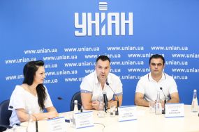 Lyudmyla Marchenko, Oleksiy Arestovych, Khikmet Dzhavadov