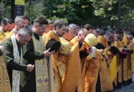 Prayer on Volodymyrsky Hill in Kyiv