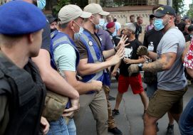 Clash between LGBT rave opponents and law enforcement