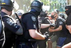 Clash between LGBT rave opponents and law enforcement