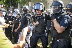 Clash between LGBT rave opponents and law enforcement