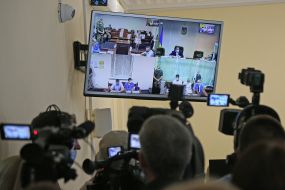 Journalists are watching a closed court hearing on the election of a measure of restraint for Mykola Chaus
