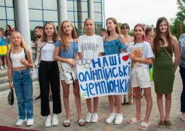 Young synchronized swimmers