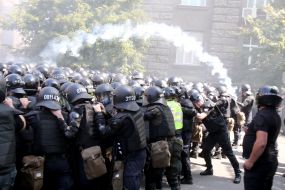 Action "Let's stop capitulation!"