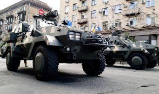 The first rehearsal of the parade in the center of Kiev