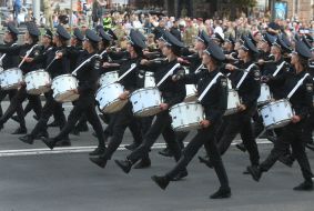 Колона барабанщиків