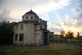 One of the locations of the film studio in Nizhilovichi village