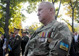Участники церемонии поднятия Государственного флага Украины