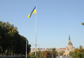 Флаг Украины на флагштоке высотой 102 метра