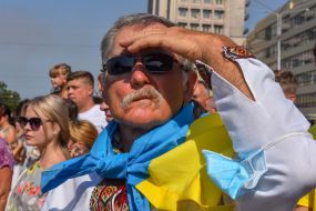 Мужчина в вышиванке