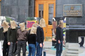 Participants of the action-performance