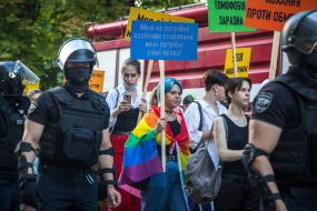 Militiamen protect participants of "Pride processions" in Odessa