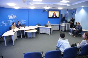 Iryna Suslova and Dmytro Lubinets