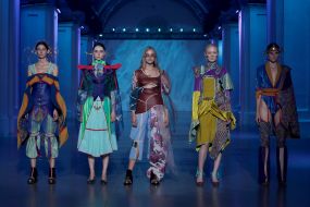 Показ коллекций победителей конкурса молодых дизайнеров "Взгляд в будущее"