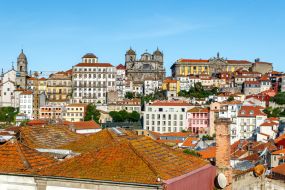 Вид на район Рибейра с моста Дона Луиша І в Порту