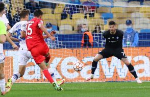 Football. Dynamo - Benfica