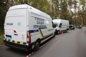 Следственные действия на месте обстрела автомобиля Сергея Шефира