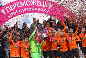 Players of FC Shakhtar (Donetsk) with the Super Cup of Ukraine