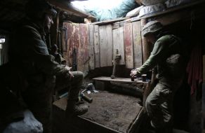 Ukrainian servicemen