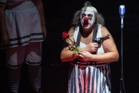 Cabaret-style performance "Sing, Lolа, sing!"