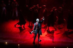 Cabaret-style performance "Sing, Lolа, sing!"