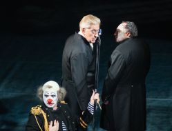 Cabaret-style performance "Sing, Lolа, sing!"