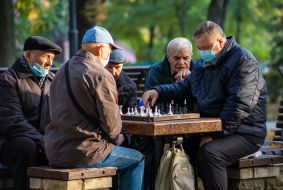 Men play chess