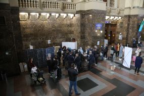 Center for express testing for COVID-19 at the train station