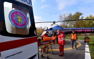 Transportation of a conditionally patient from an ambulance car to an ambulance helicopter