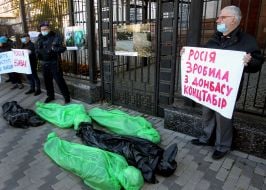 Activists brought "bags of corpses" to the Russian embassy in Kyiv