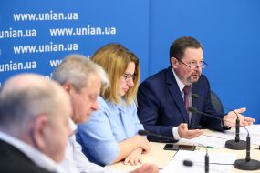 Vadym Shkarupin, Nataliya Bachurna, Andriy Savchenko