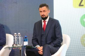 Александр Камышин