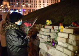 Honoring the memory of the Heroes of the Heavenly Hundred