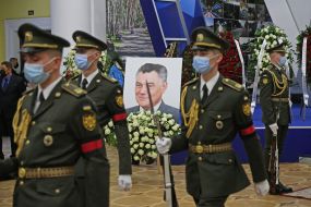 Farewell ceremony with Alexander Omelchenko