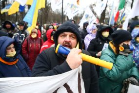 Promotion "President! Stop the game!"