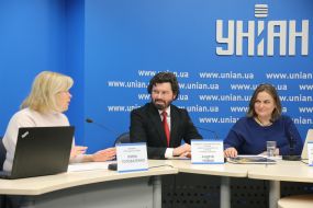 Iryna Holovatenko, Andriy Novak  and Olena Ovchynnikova