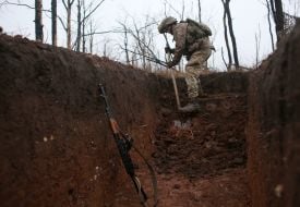 Ukrainian servicemen