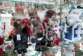 Figures of Santa Claus and snowmen