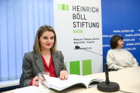 Софія Олійник та  Оксана Міхеєва