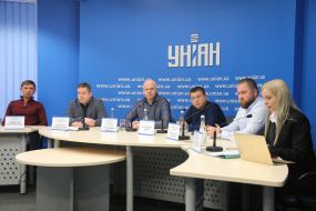 Валентин Ренчковський, Йоганнес Ванденбоорн, Володимир Шрамко, Олександр Дерій, Владислав Нагірняк та Світлана Руденко