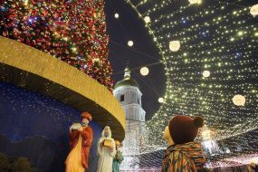 Церемонія засвічення вогнів на головній новорічній ялинці країни на Софійській площі