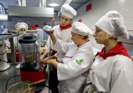 Natalia Moshynska and students